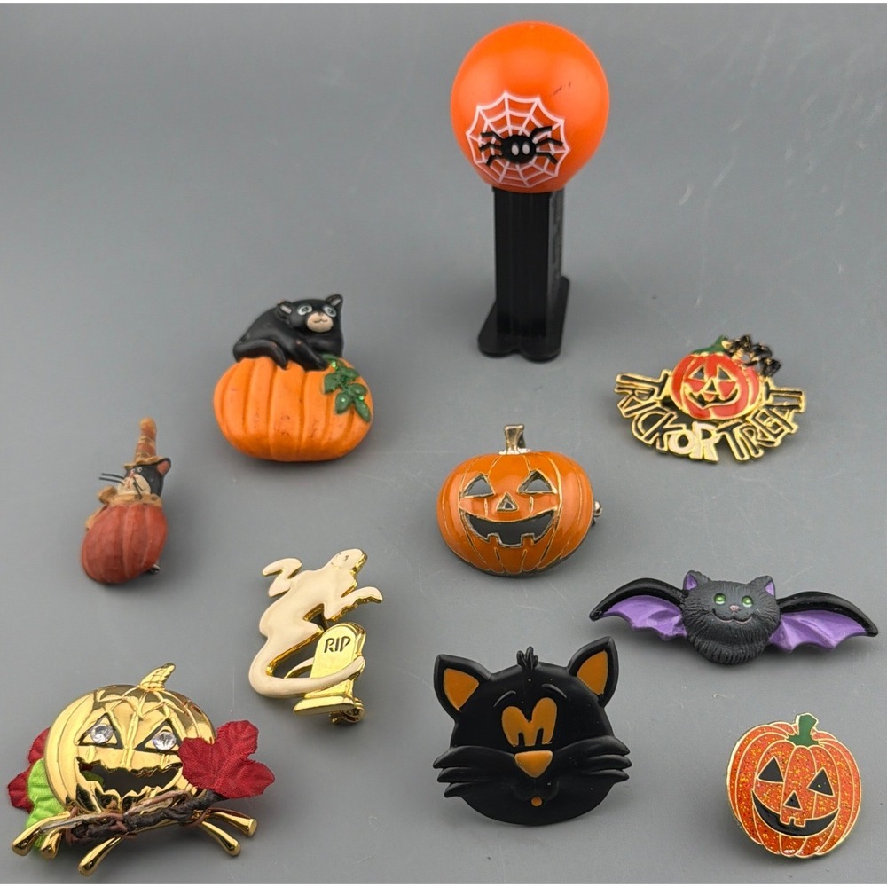 Vintage Halloween Jewelry Lot 10 Pins Brooches PEZ Avon Russ Crown Pumpkin Cat